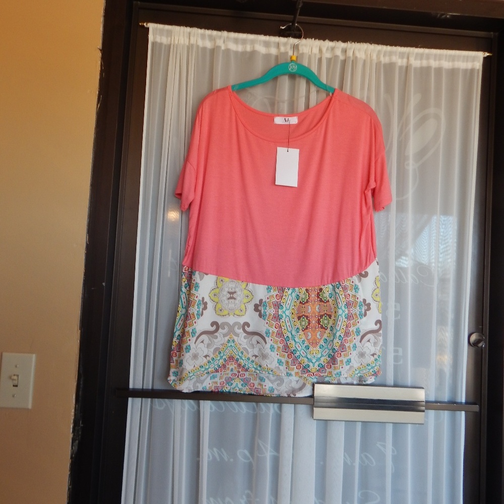 NWT Amelia James Exclusive Coral High Low Top